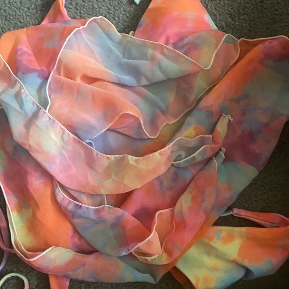Pastel tie dye w sarong + green ruffled TRIANGLE BIKINI - Picture 3 of 6